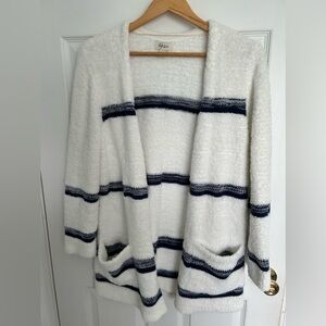 Beautiful white and navy sweater, so very soft